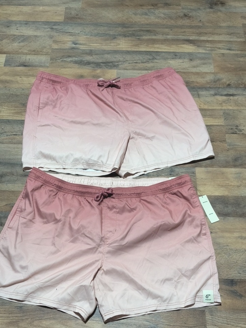 No Boundaries Men’s Ombre Rose Swim Hybrids